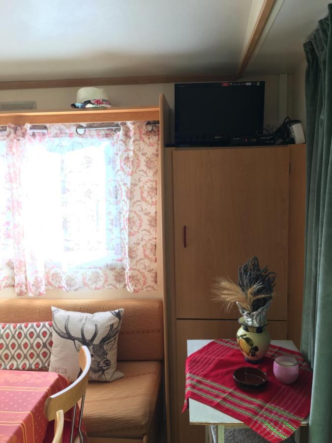 Mobile Home Avec Parking Chorges Εξωτερικό φωτογραφία